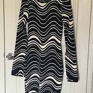 Black and Nude Wave Pattern Dress